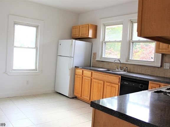 3rd image of 65 Claremont Ave Floor 2