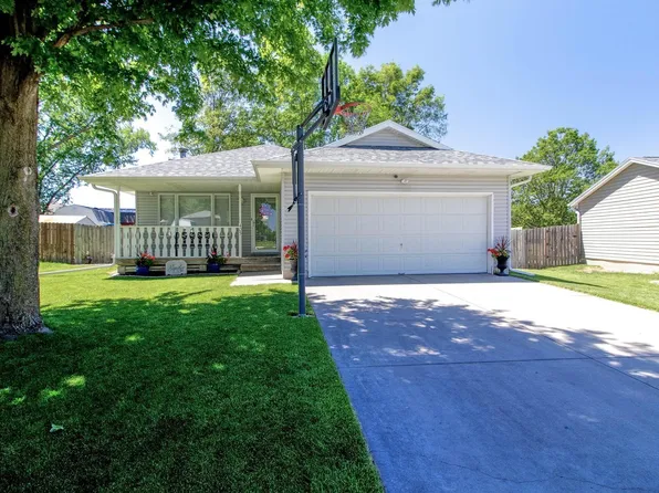 405 Eagle Dr, Eagle, NE 68347