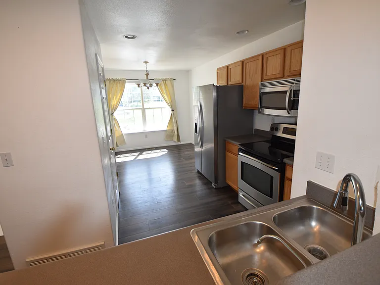 104 Vale St — Photo 9