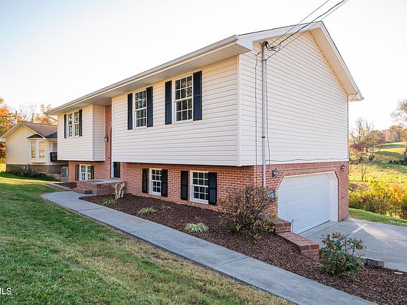 5th image of 114 Valley Crest Dr