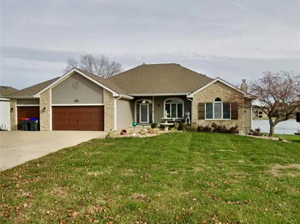 18152 Cypress Bnd, Basehor, KS 66007