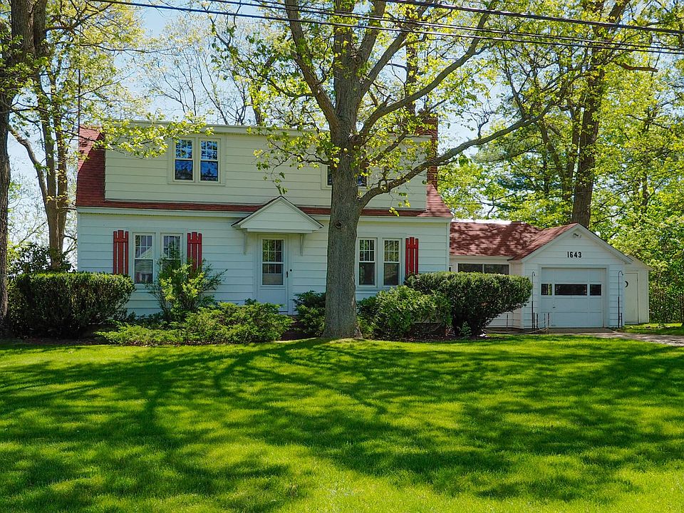 1643 N M40 Hwy-101