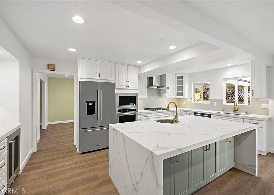 20152 Redlands Dr