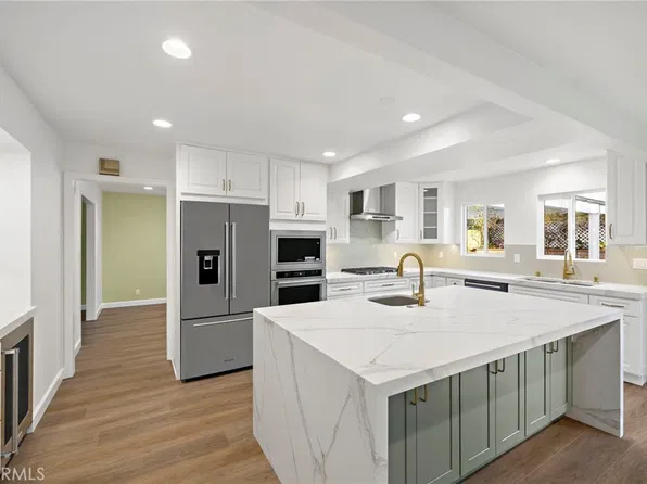 20152 Redlands Dr, Newport Beach, CA 92660
