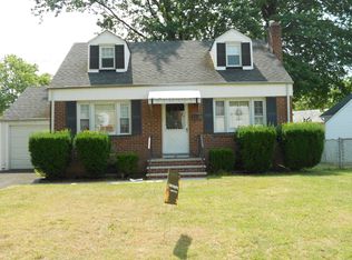 95 Saint Laurent Dr, Clark, NJ 07066