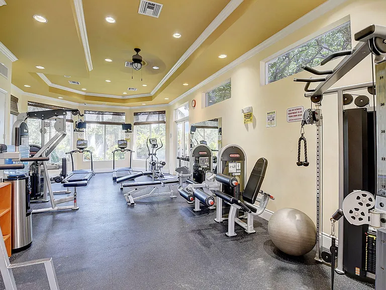 820 Lavers Cir #G402 — Photo 25