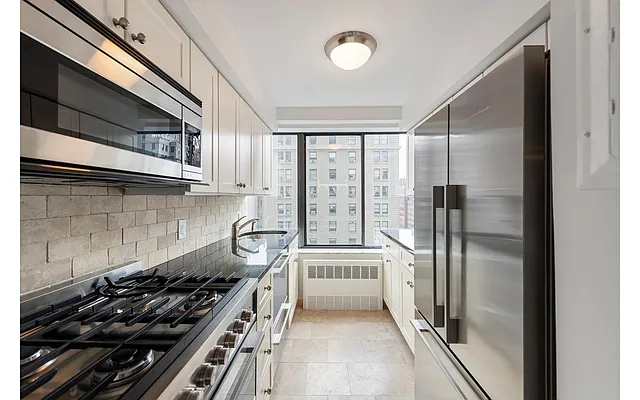 Rented by Douglas Elliman | media 17