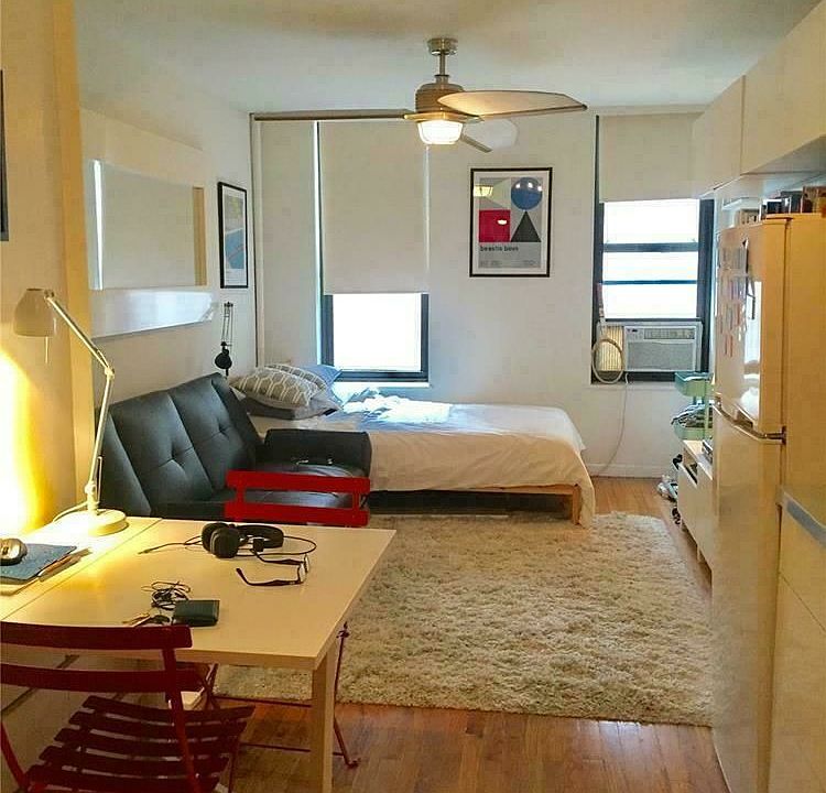 1st image of 355 W 41st St APT 3RE