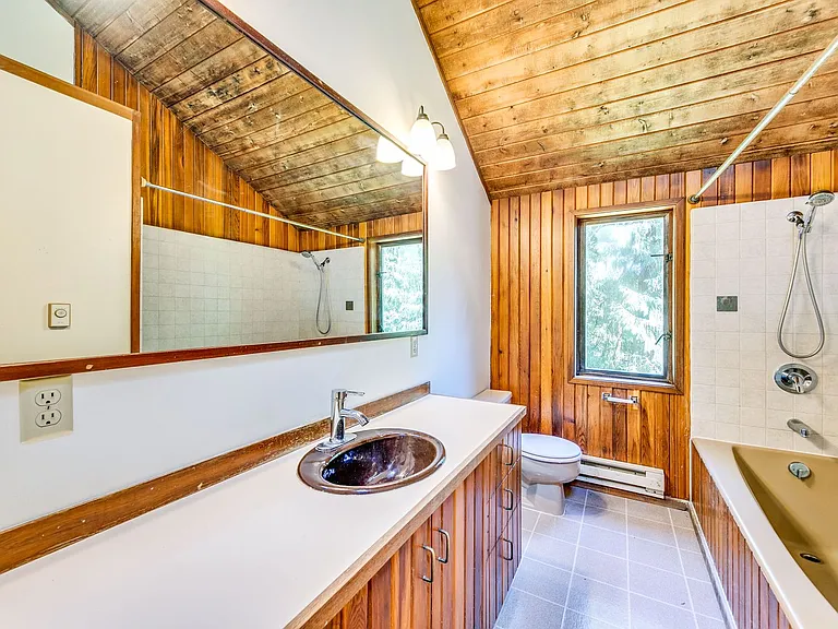 7019 NE Twin Ponds Rd — Photo 12