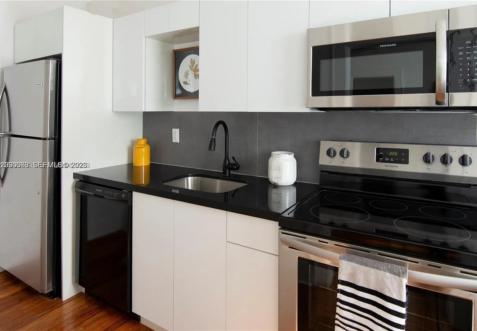 Mendoza Condo — Photo 1