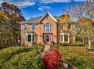 814 Oxford Ct, Gibsonia, PA