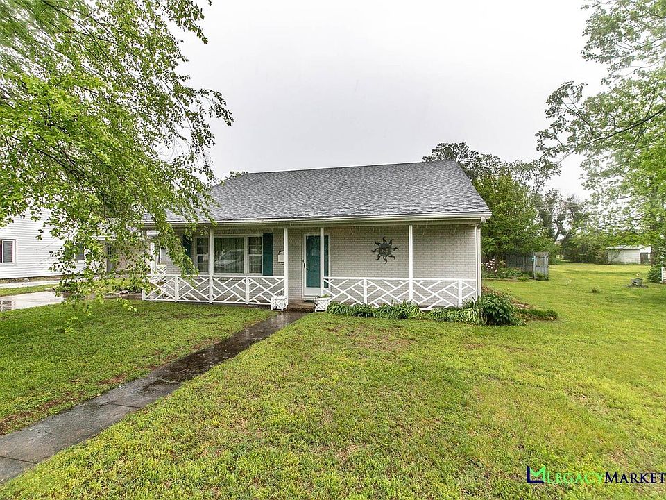 1st image of 704 Stokelan Dr