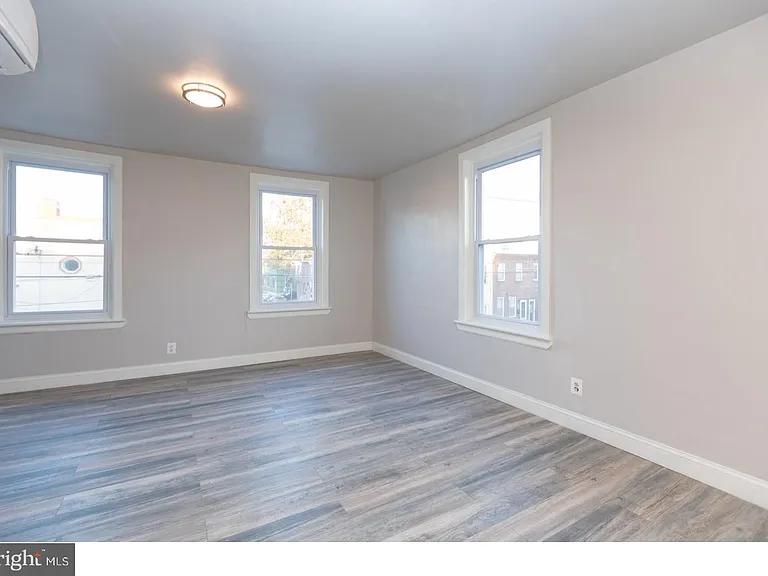 2434 E Dauphin St #3F — Photo 20