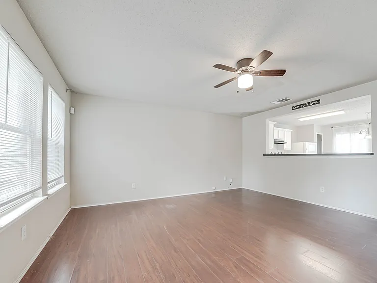 7012 Sorcey Rd — Photo 2