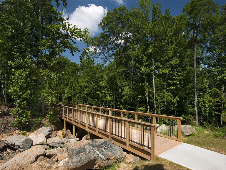 Highlands at Sugarloaf — Photo 14