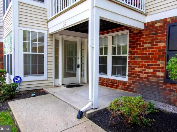 26 Inverness Cir, Marlton, NJ 08053