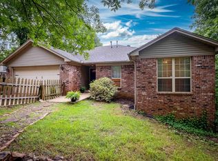 12 Poydras Dr, Little Rock, AR 72211