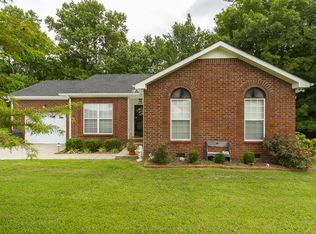 599 Shun Pike, Cottontown, TN 37048