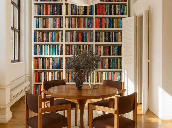 161 West 15th Street image 2 of 13