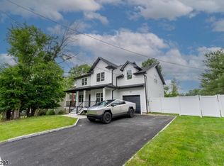 16 Ozone Ave, Cedar Grove, NJ 07009