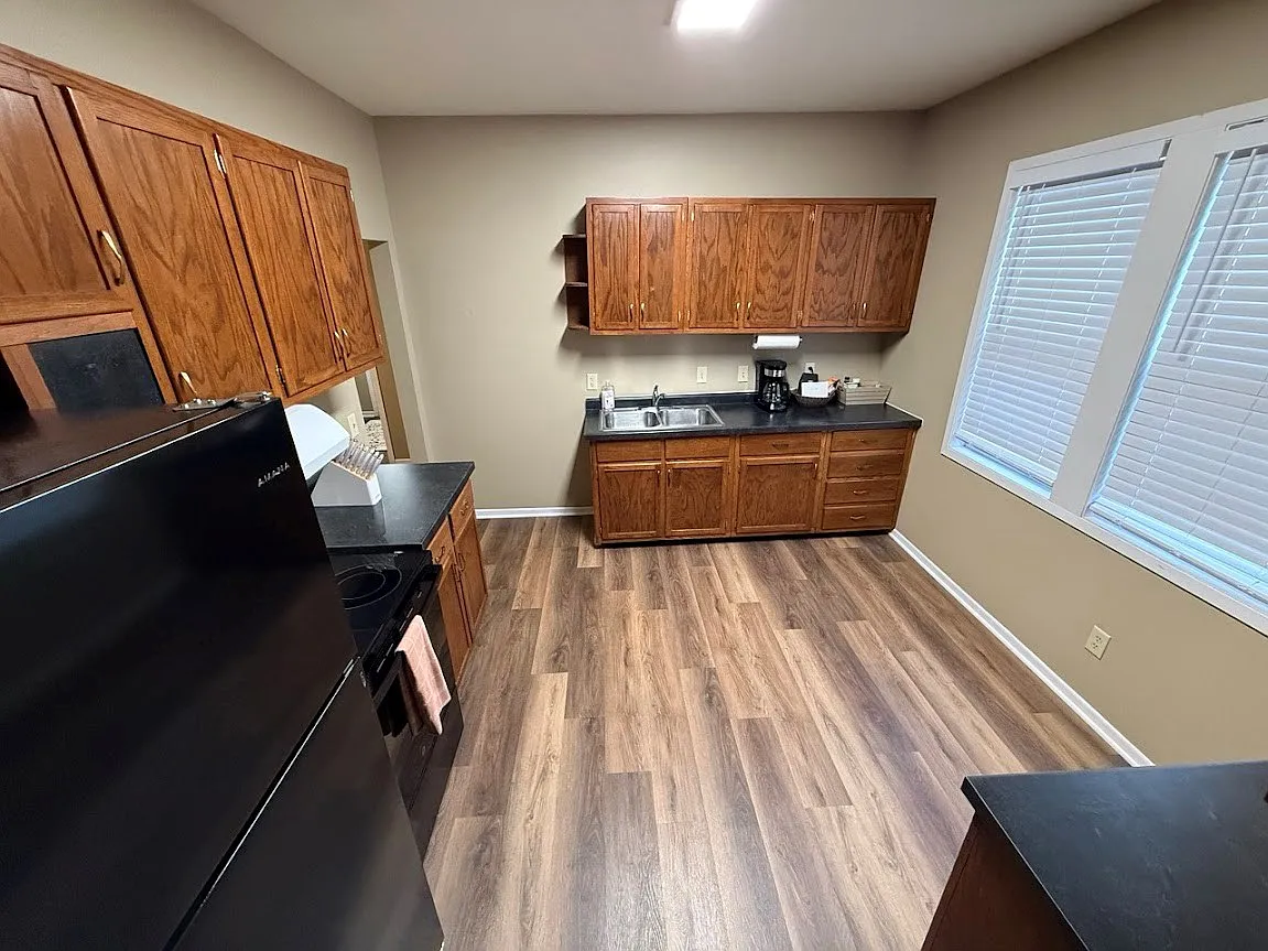 4 bed, 1440 sqft, $2,495 — Photo 3