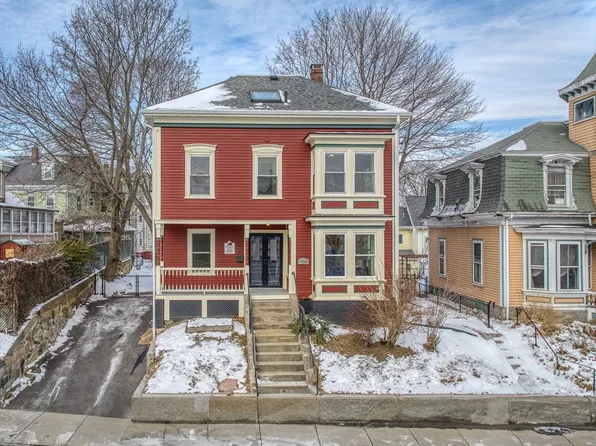 114 Prospect St, Gloucester, MA 01930