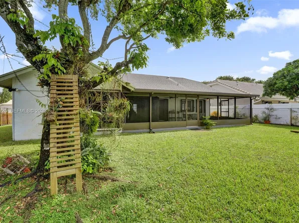 5741 SW 88th Ter, Cooper City, FL 33328