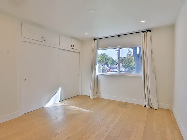 4835 Cliffside Dr — Photo 28