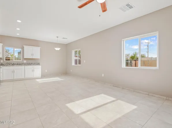 4957 N Sunrise Ave, Tucson, AZ 85705