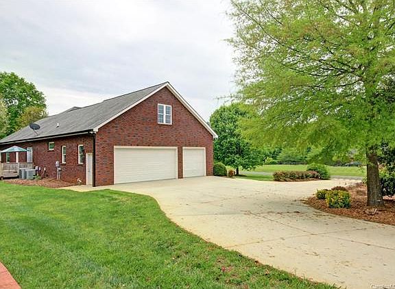 4th image of 177 Spring Forest Dr