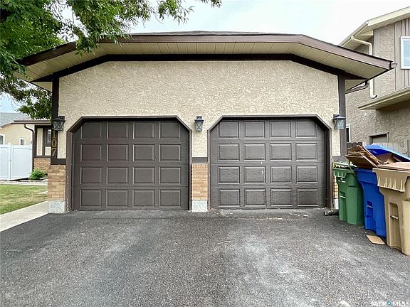 2nd image of 3107 Andreychuk PLACE E