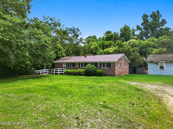 2nd image of 34 Elm Loop Lane