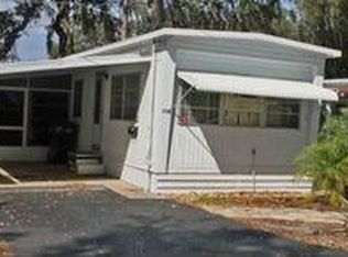 118 Park Dr, Tavares, FL 32778
