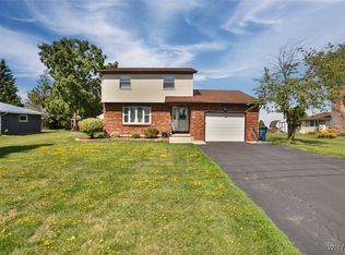 6010 Grauer Rd, Niagara Falls, NY 14305