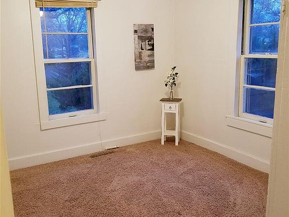 4th image of 808 S Tyler Ave
