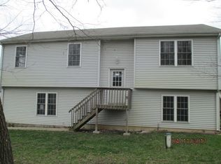 511 Northlake Rd, Lakemoor, IL 60051