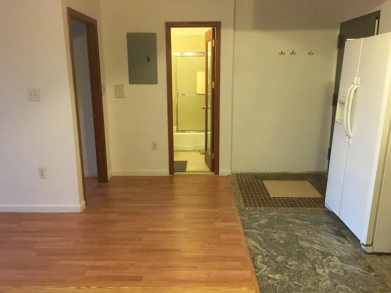 7160 162nd St #4B — Photo 2