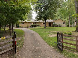 1320 E Crestwood Dr, Memphis, TN 38119