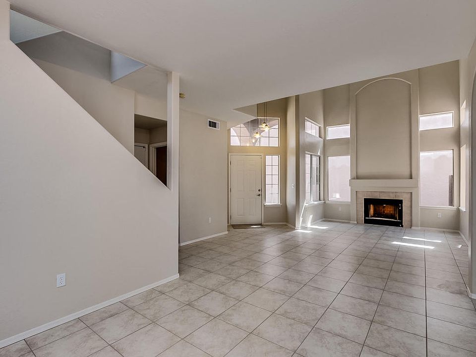 1st image of 2157 E Briarwood Ter