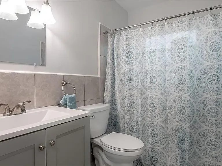 7401 NW 94th Way — Photo 8