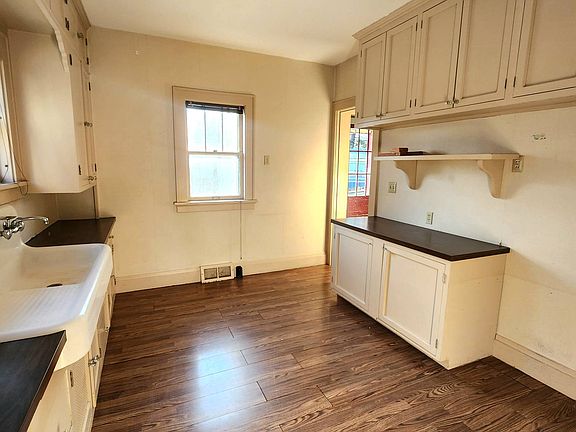 4th image of 1718 Grand Ave