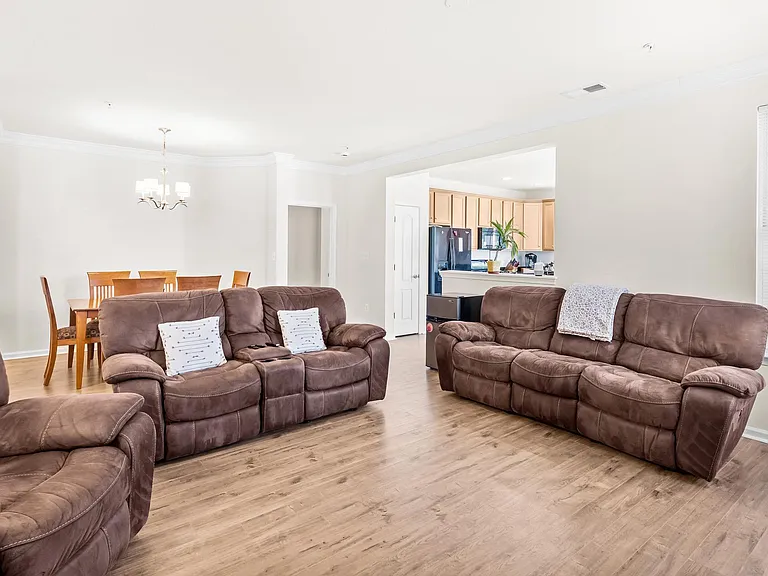 44125 Peirosa Ter — Photo 10