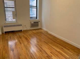 224 E 74th St APT 4D, New York, NY 10021