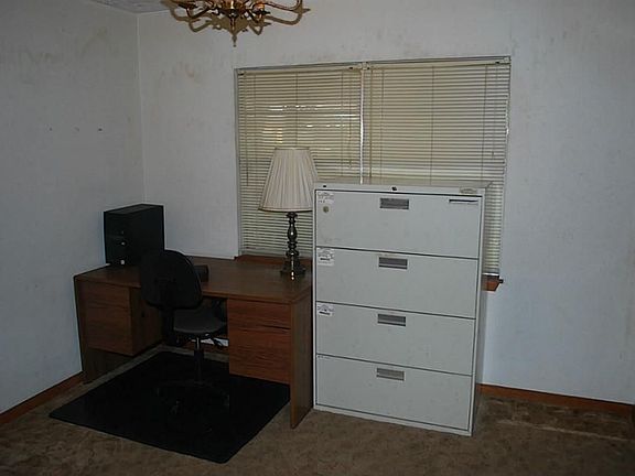 3rd image of 2202 Locklaine Dr