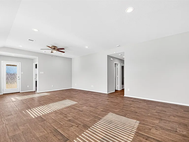 21414 Hartford Hollow Ln — Photo 3