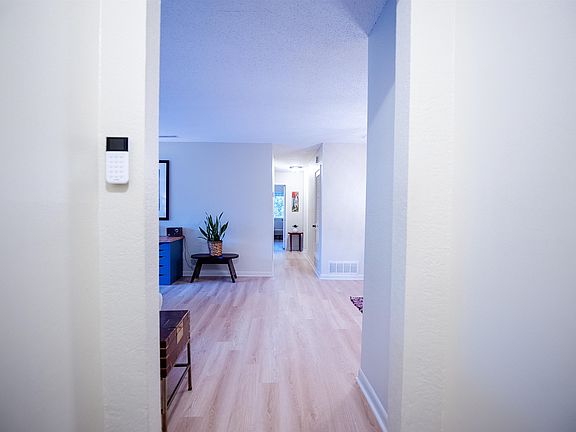 2nd image of 4755 Eagle Crest Dr APT 2