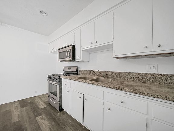 3rd image of 2470 Purdue Ave APT 4