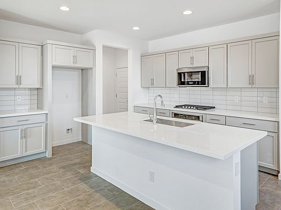 Homesite 208 Kitchen