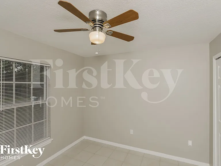 2201 Wagonwheel Ave SE — Photo 10
