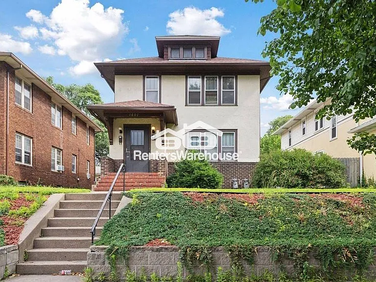 1601 Charles Ave — Photo 1